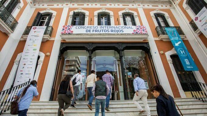 congreso-frutos-rojos-huelva|congreso-frutos-rojos-huelva|luis-planas-congreso-frutos-rojos|Alberto-Garrocho-presidente-Freshuelva